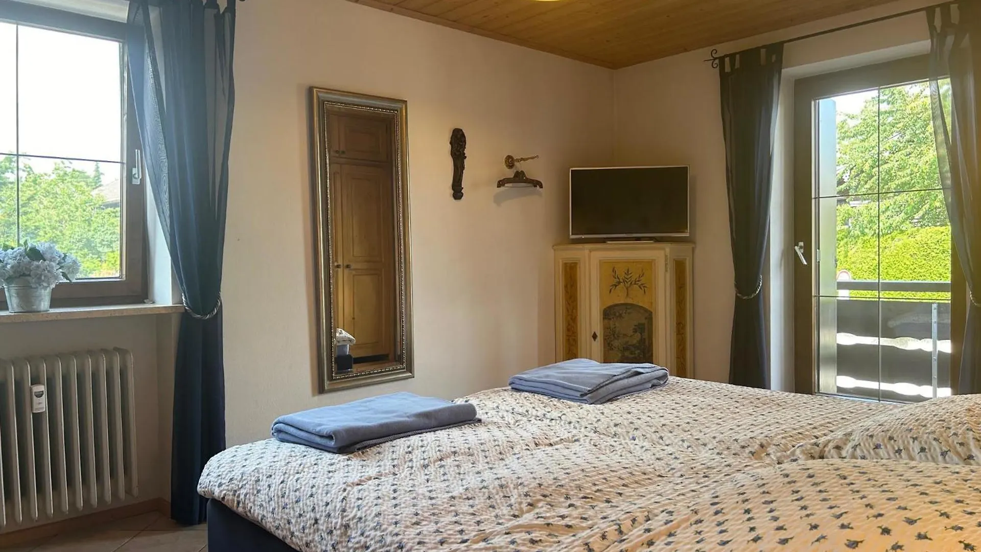 Apartment Ferienwohnung Seeglueck Chieming Germany